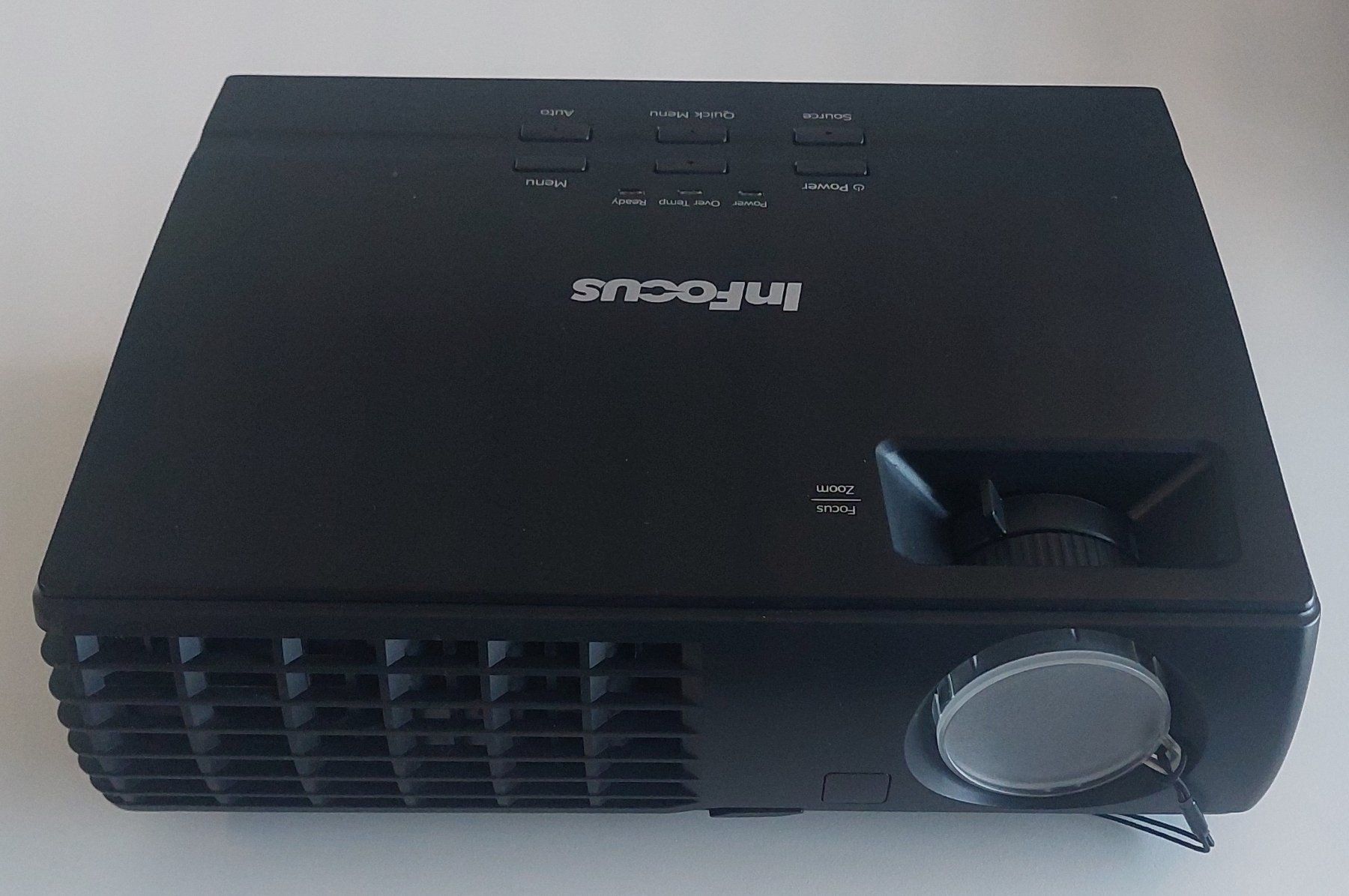 InFocus Beamer Projektor, Top Zustand (Gebraucht) in Belfaux für CHF 21 ...