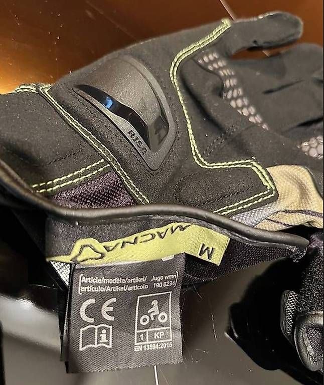 Guanti & manicotti: Leichte Töff / Motorrad Handschuhe Macna Terra RTX Gr. M  – Usato da Luzern venduto da el_duende 2