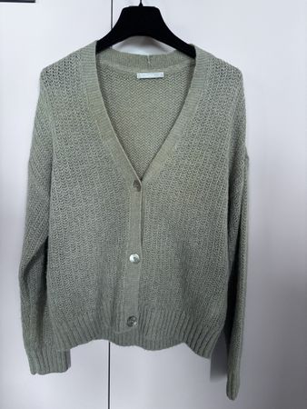 Strickjacke NILE oliv grün Grösse S