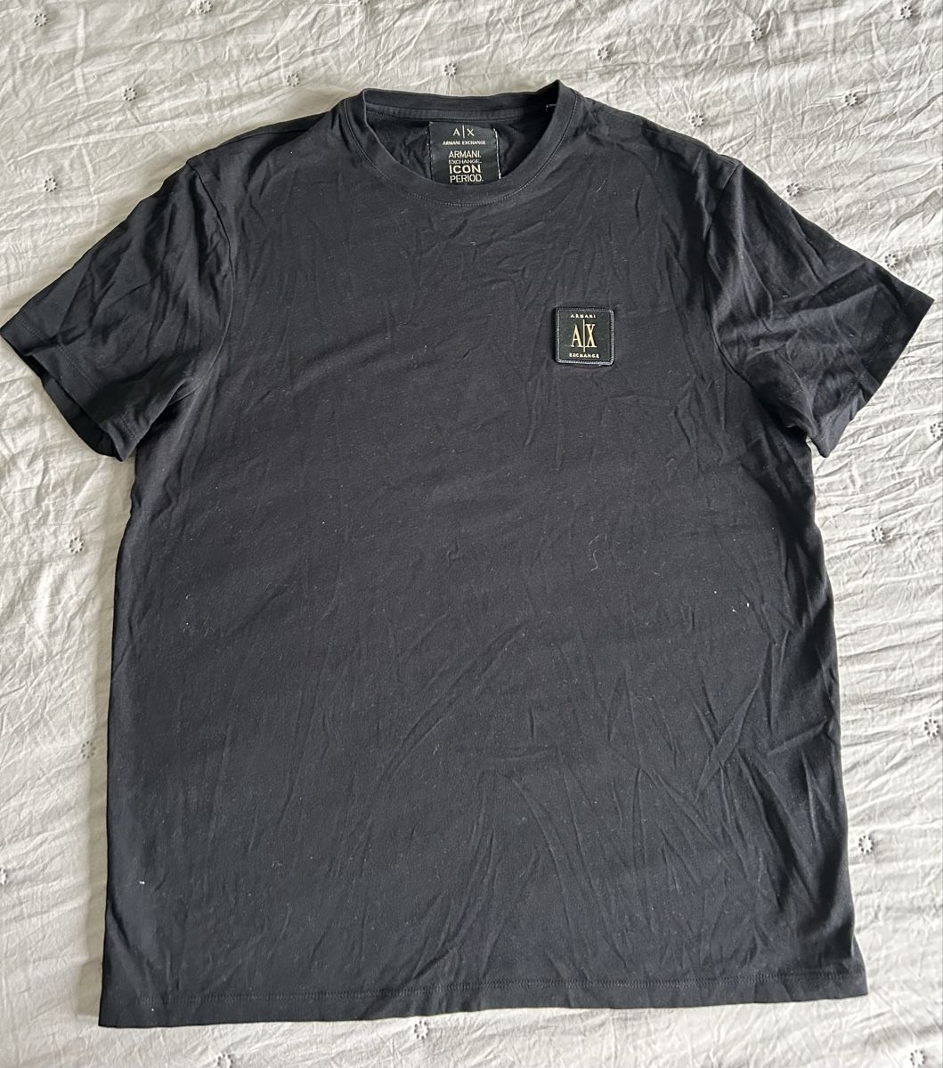 Armani T-shirt: T-shirt Armani Exchange – Usato da Sonceboz-Sombeval venduto da Anna_Maria09