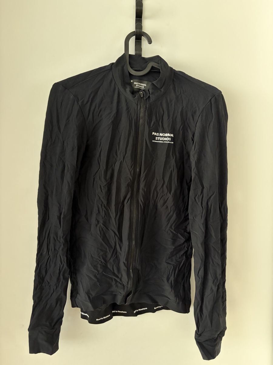 Pas Normal Studios Maillots de corps & Pantalons: Pas Normal Studios Long Sleeve Jersey  – Neuf (Voir description) à Zürich par von_sj9s