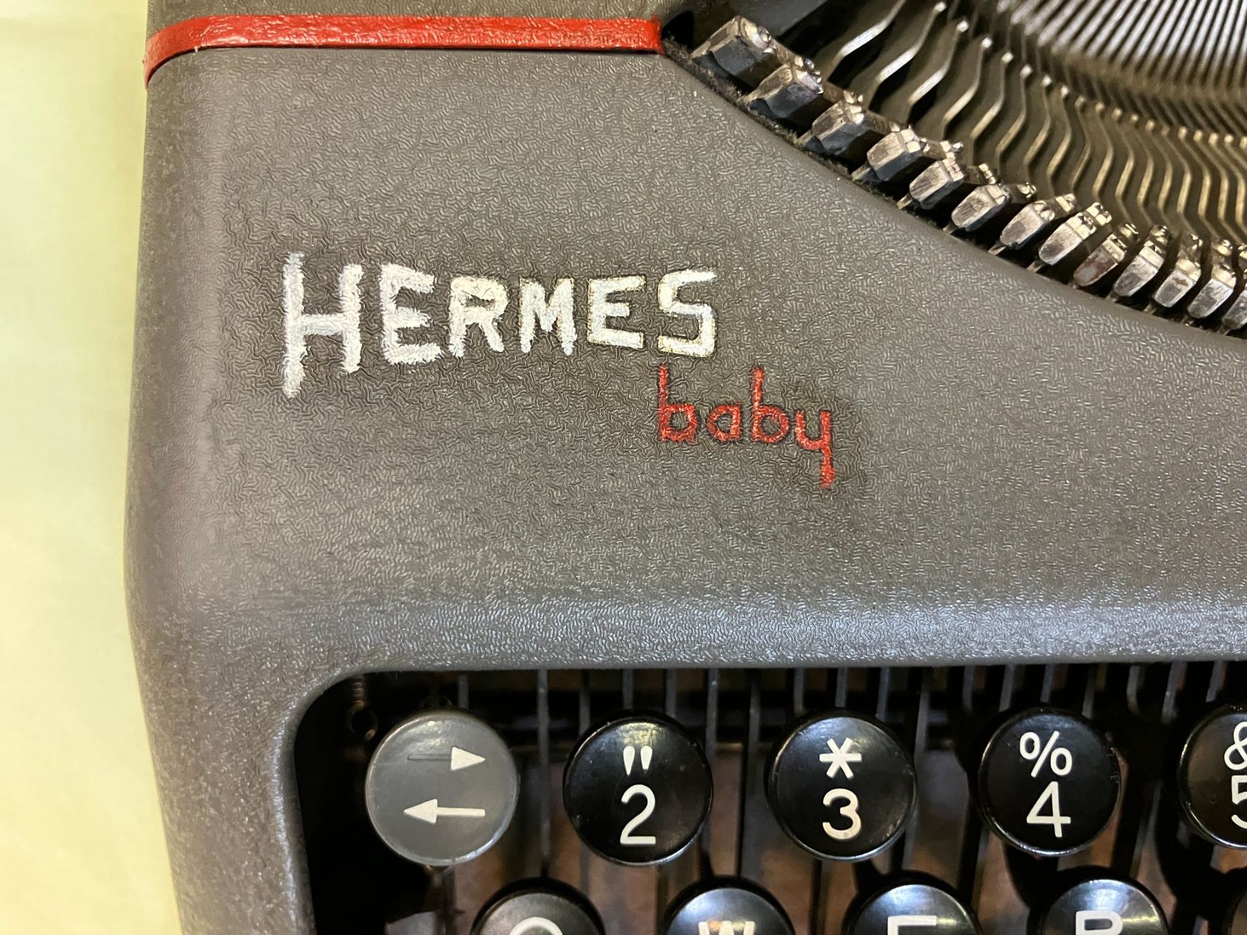 Hermès Schreibmaschinen: HERMES BABY SCHREIBMASCHINE – Gebraucht aus Hombrechtikon von rennurb5 4