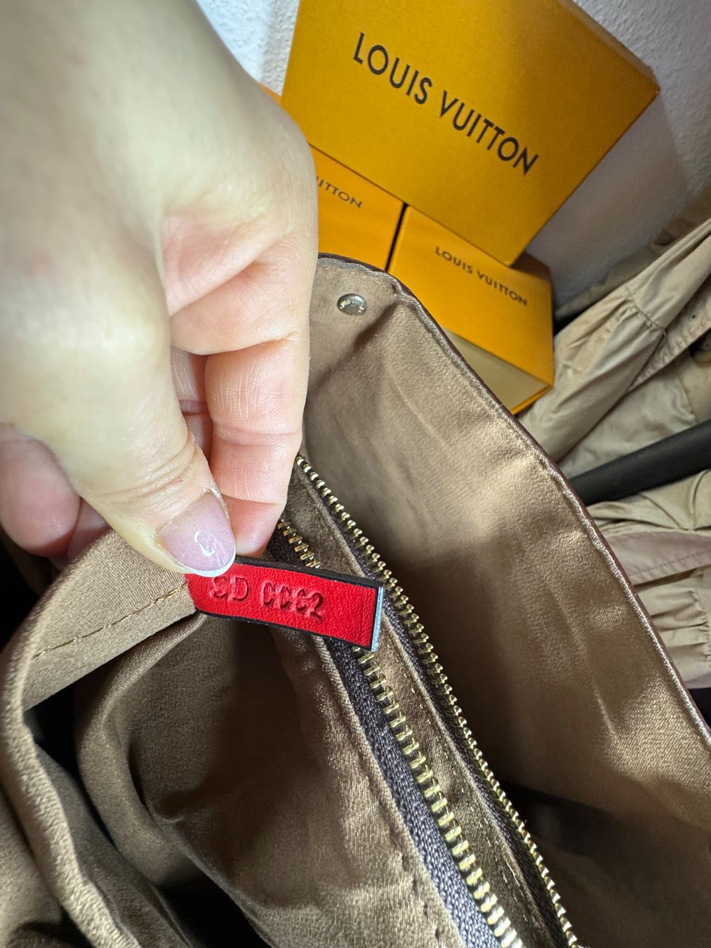 Louis Vuitton Taschen für Damen: Louis Vuitton Soufflot Tasche – Gebraucht aus Zürich von Privat4444 9