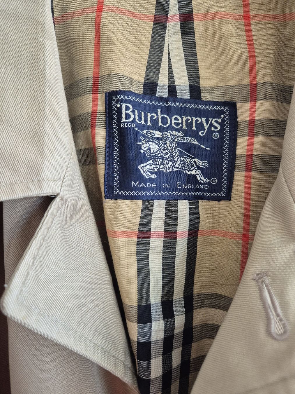 Burberry Cappotti: Trench-Coat/ Manteau Burberry – Usato da Genève venduto da ob1_5drk 3