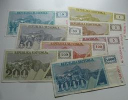 Lot ++ 8 alte Banknoten aus Slovenija
