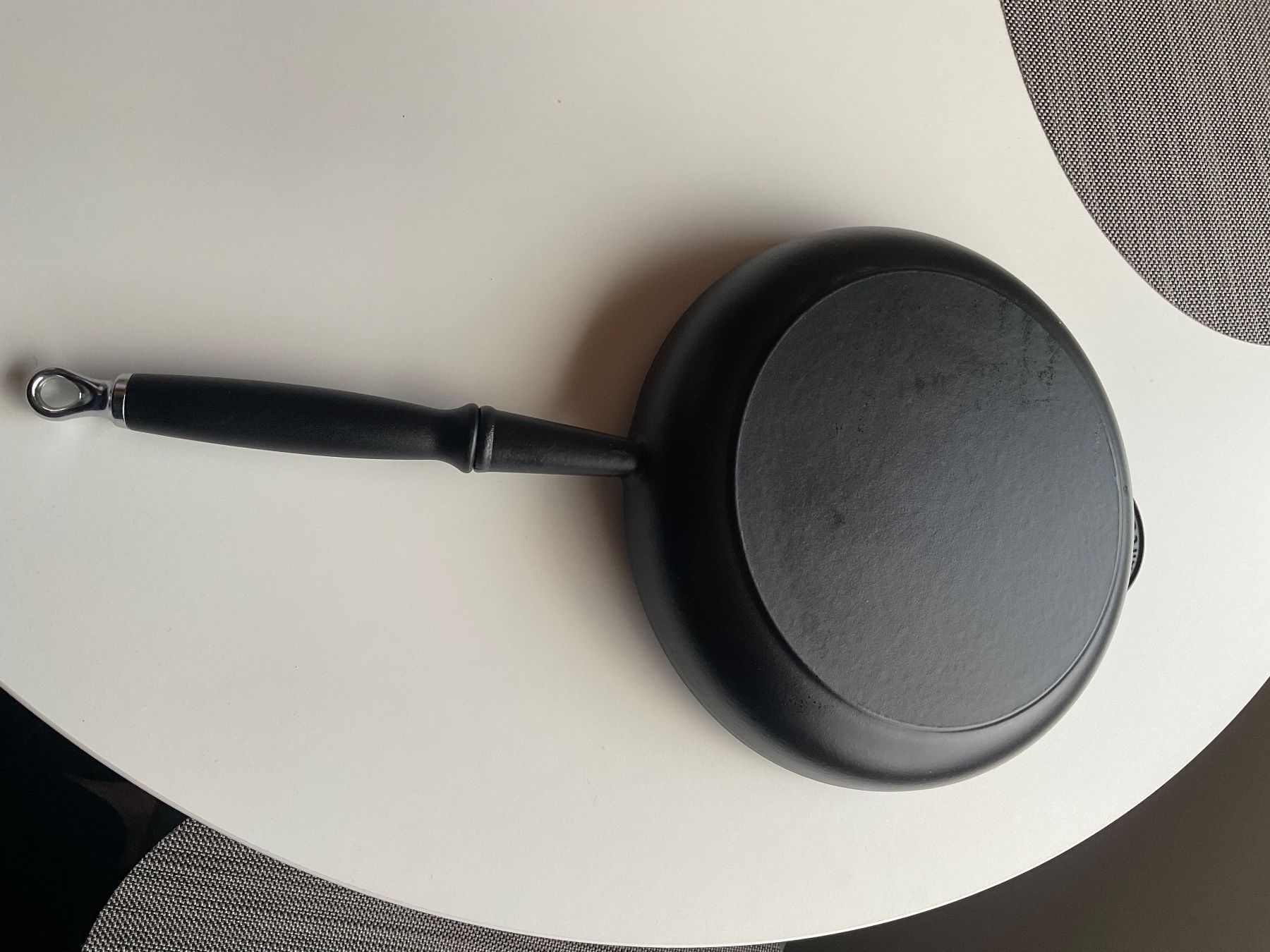 Le Creuset Poêles: LE CREUSET GRILLPFANNE 28 CM – D'occasion à Scuol par Lotus2020 5