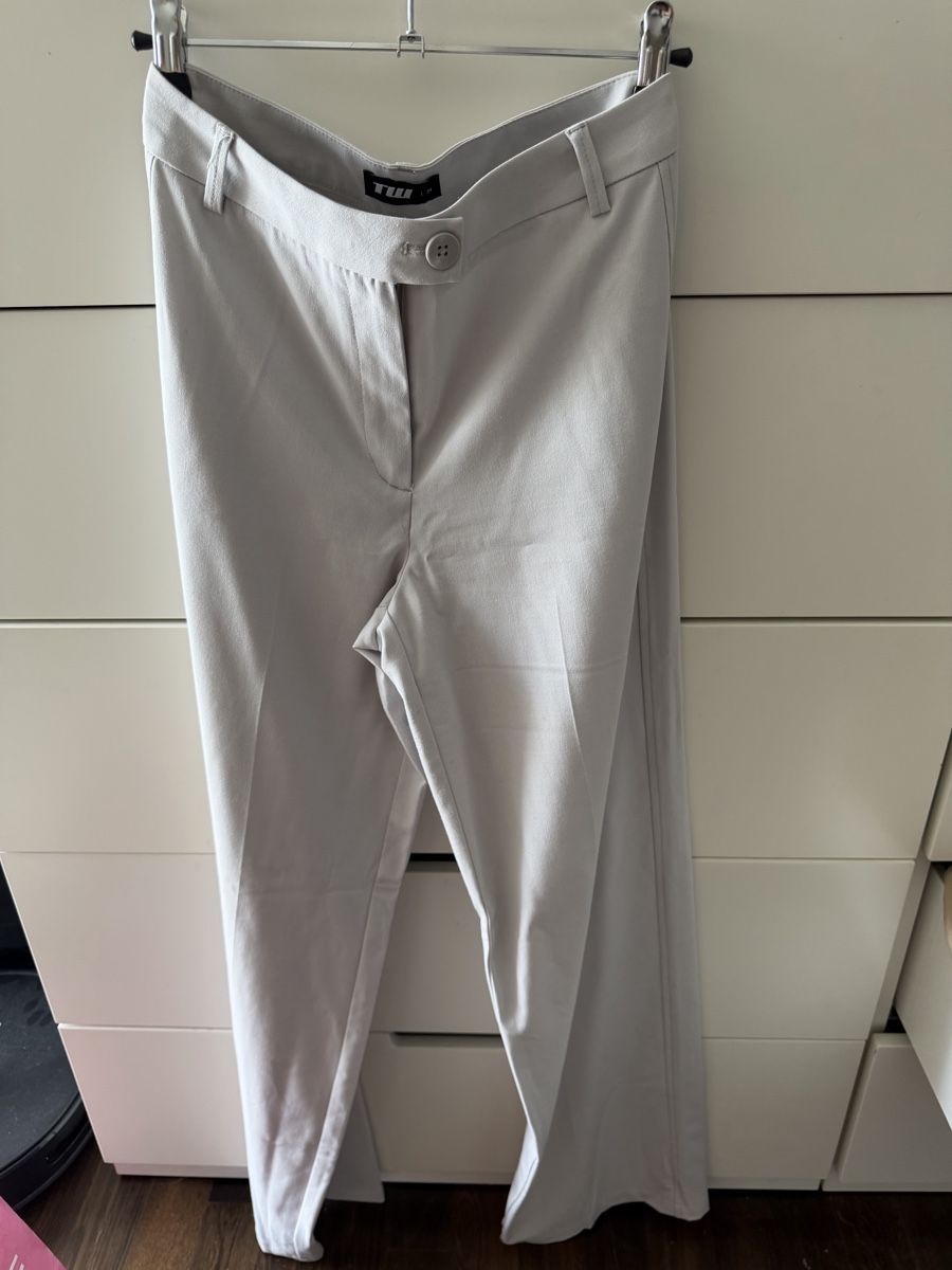 Pantalons: Stoffhose – D'occasion à Villmergen par mel_5ywd 1