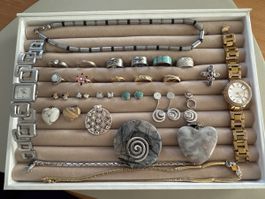 Modeschmuck Konvolut Ringe Ketten Uhren gebrauchter Zustand