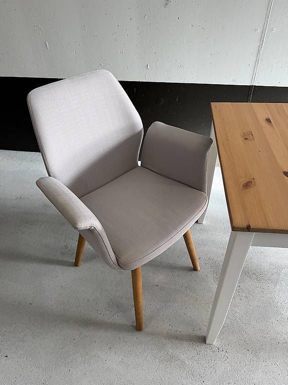 Set di tavolo e panche: Tisch und 2 Stühle – Usato da Wollerau venduto da isa_fx8n 1