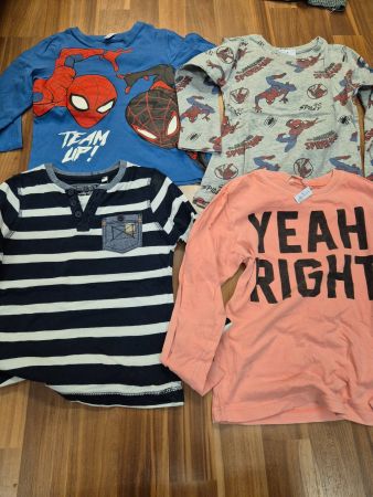 4 Jungen  Shirts gr 110 2x Spiderman B8