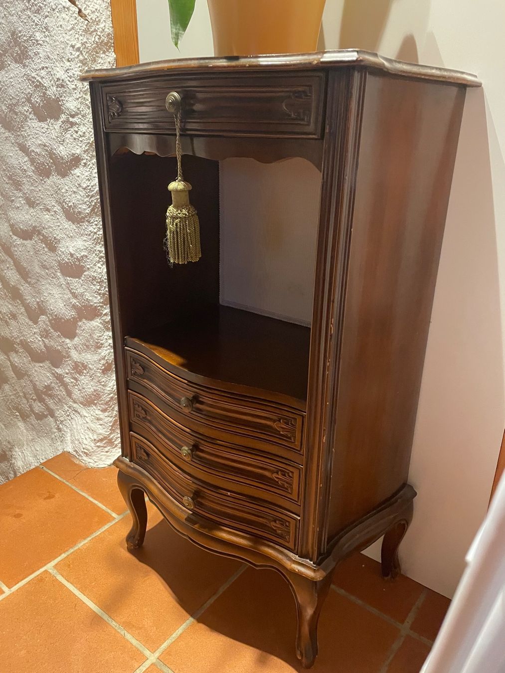 Commodes: Schränkchen Schubladen Antik Holz dunkel gut e... – D'occasion à Berg am Irchel par fab_w9rk 2
