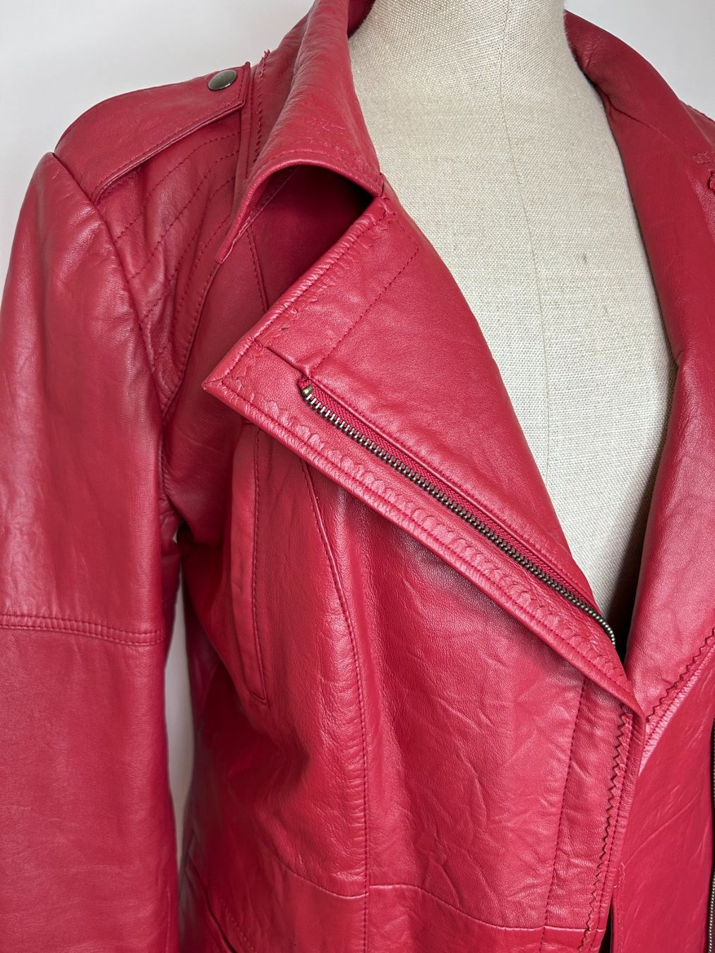 Alba Moda Giacche: Alba Moda Lederjacke – Usato da St. Gallen venduto da look-twice 1
