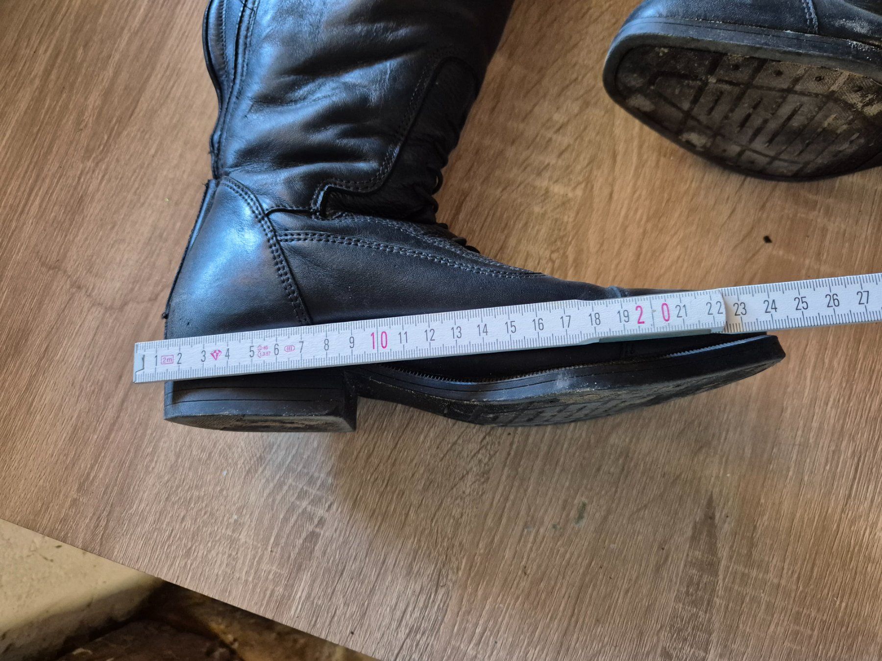Scarpe da donna: Reitstiefel Leder mit Lammfell Innenfutter 38 geweitet – Usato da Meggen venduto da Orrinka20 3