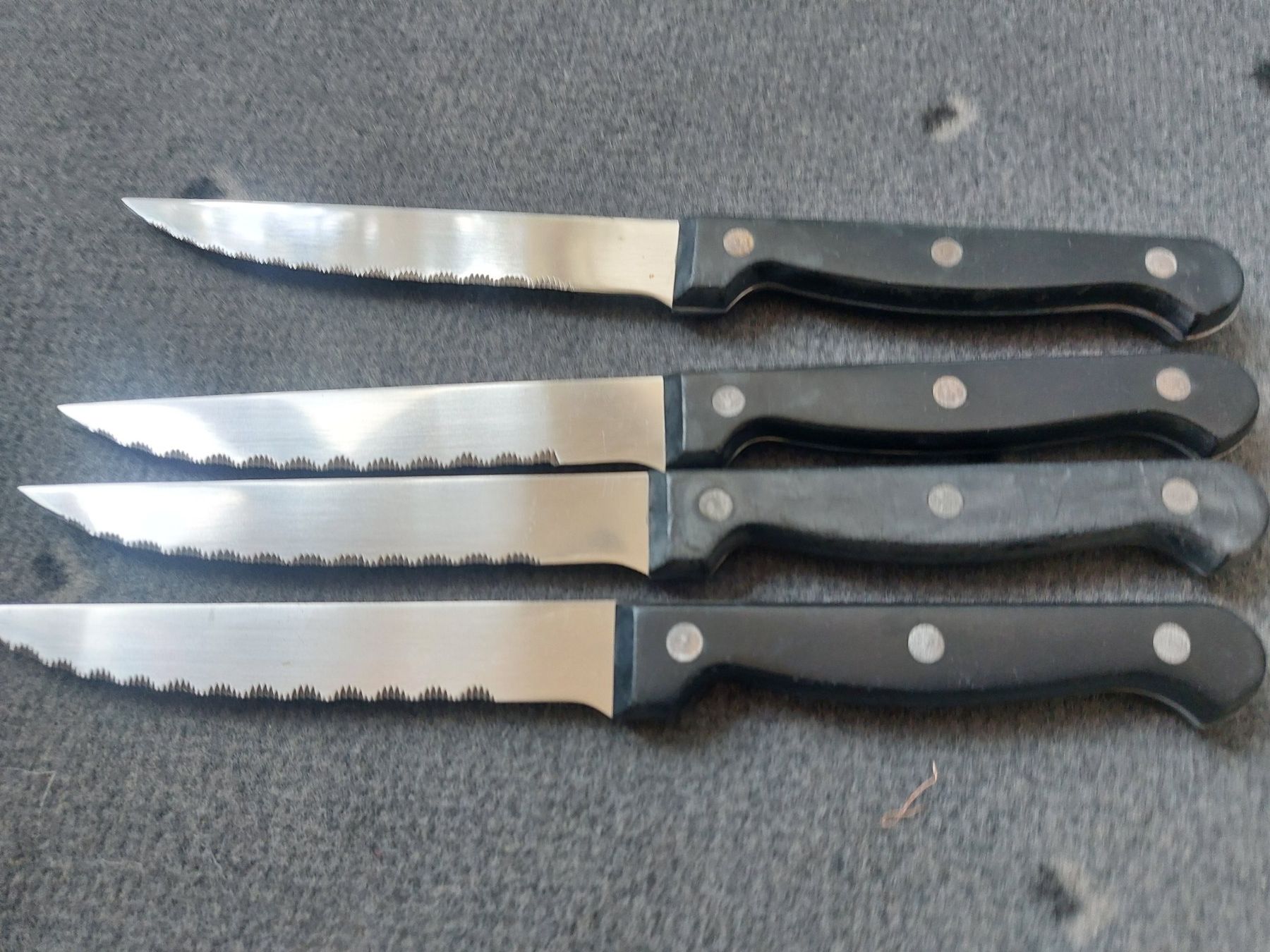 Ikea Coltelli da cucina: Ikea Steak-Messer, 4 Stück mit schwarzem Griff – Usato da Dietikon venduto da Wildtransporte 2