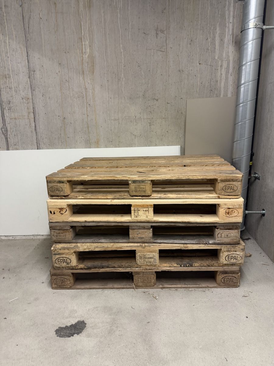 Pallets: 5 EPAL Paletten - einwandfrei und robust – Usato da Egg b. Zürich venduto da uniq2021