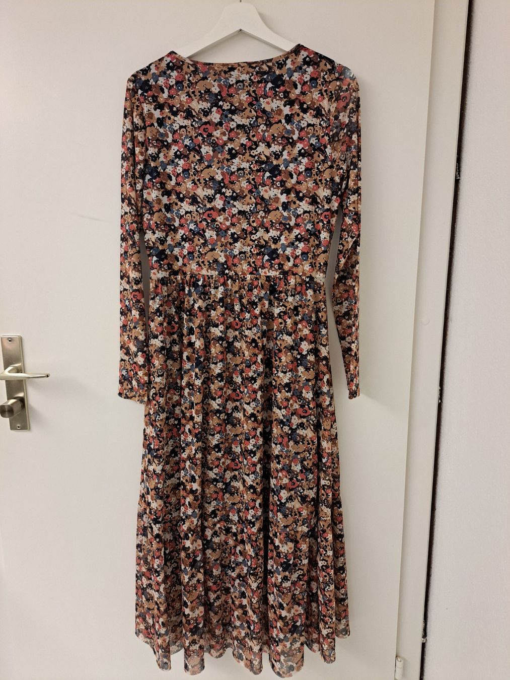 Tom Tailor Vestiti: neuwertiges Blümchen-Midikleid TOM TAILER Gr. 40 – Usato da Hauptwil venduto da maexchen71 5