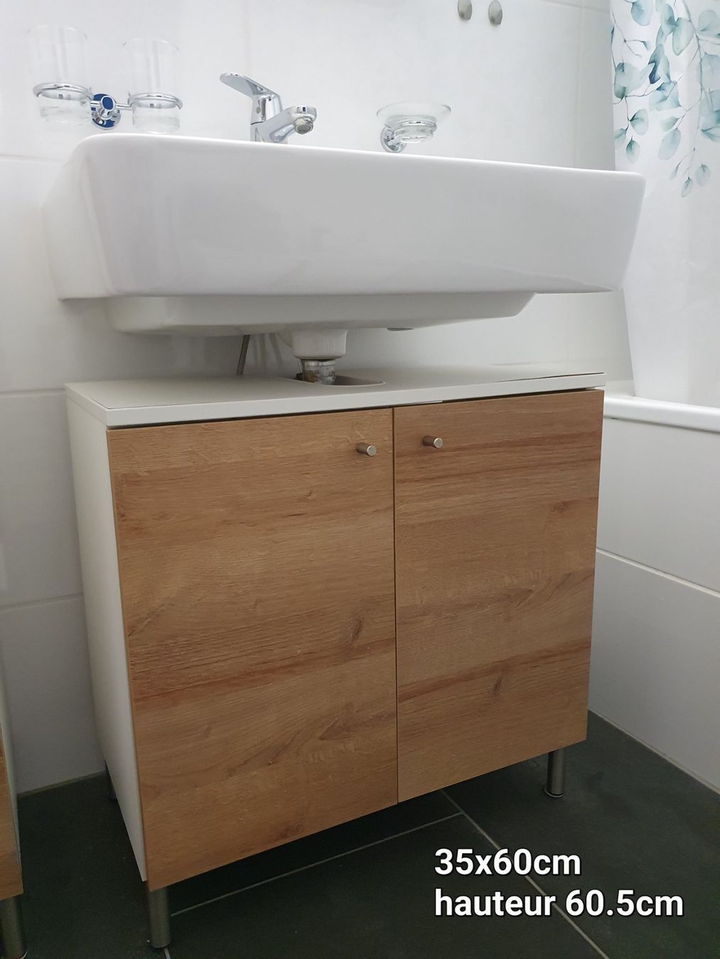 Ikea Armadietti a specchio: Meuble sous lavabo – Usato da Chavornay venduto da c_l_2tgd