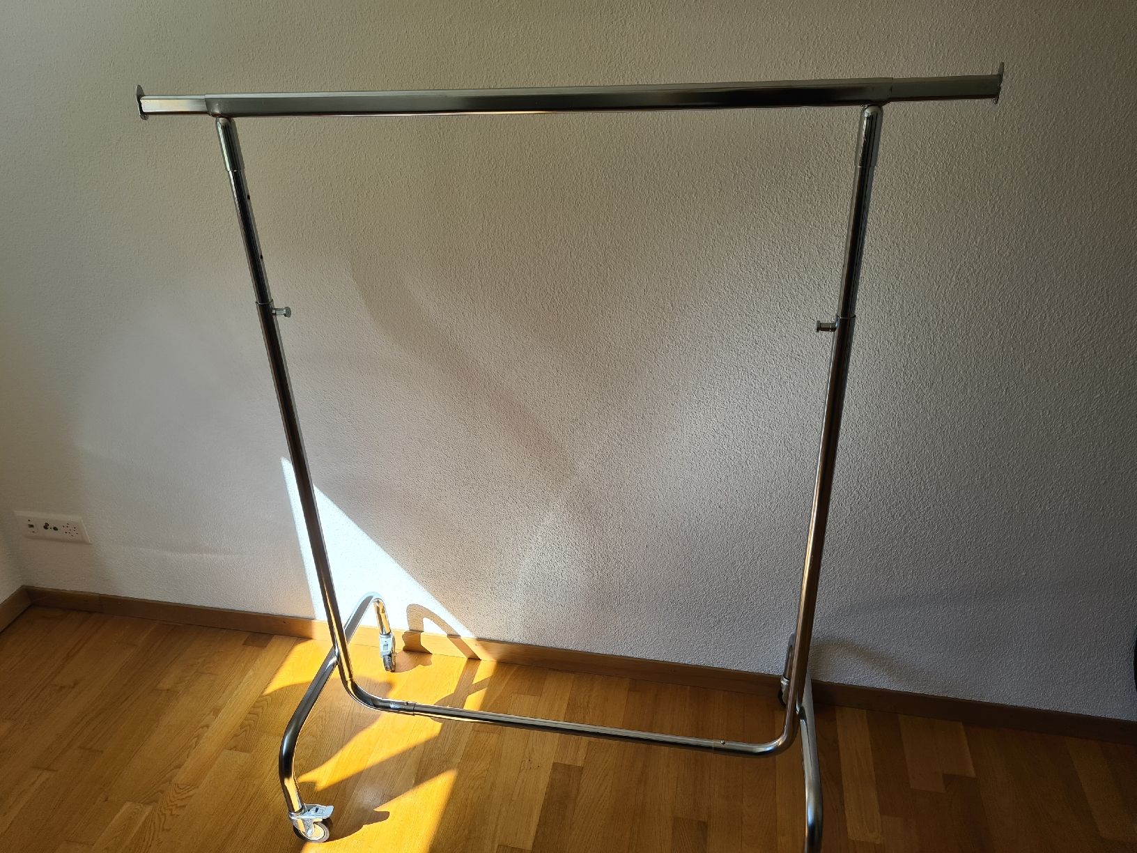 Manufactum Garderobe: Kleiderstange Manufactum – Gebraucht aus Bürglen TG von ale_8b2v