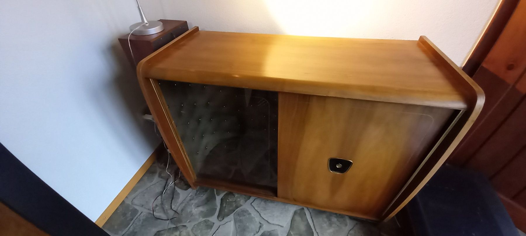 Vitrinen: Vintage Retro Vitrine / Bar / Schrank – Gebraucht aus Salez von EMERCARO 5