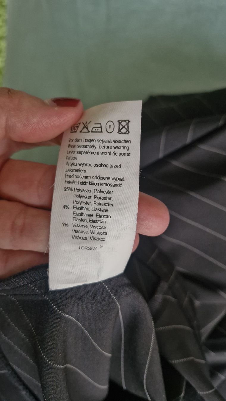Röcke: Vintage Long Skirt - Stylish & Versatile – Gebraucht aus Bonstetten von Denitza87 4