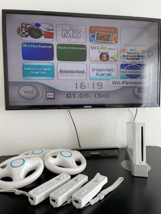 Wii Konsole mit 5 Games 3 Player Kaufen auf Ricardo