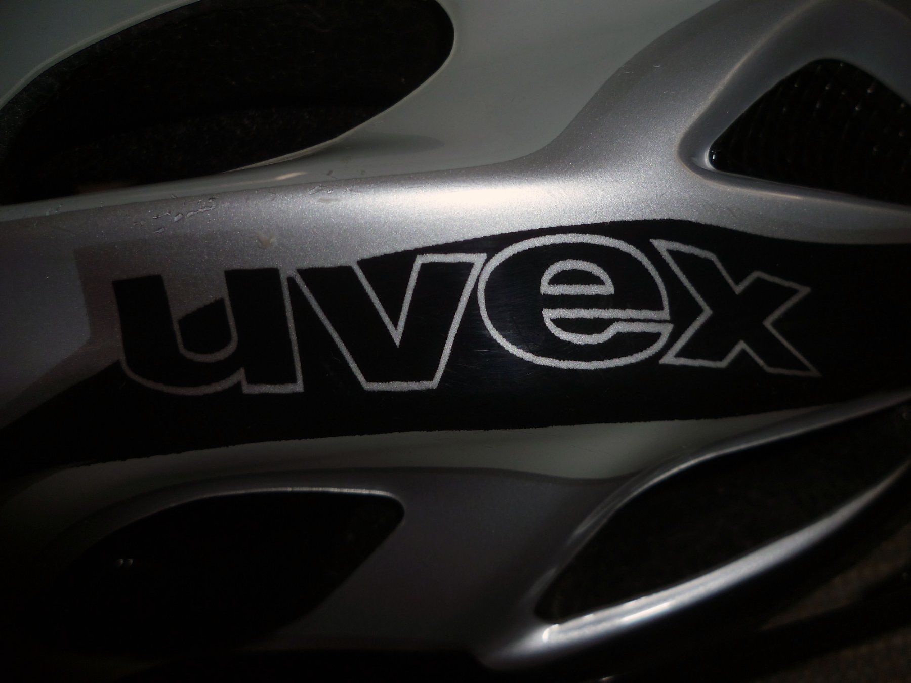 Uvex Caschi: Fahrradhelm Uvex 55 - 60 – Usato da Aarau venduto da Rdodger 4