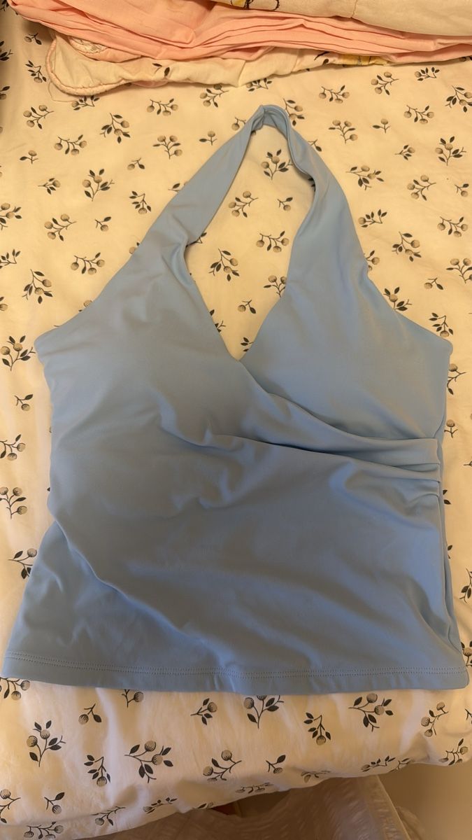 Tops: Halterneck Top light blue size S new condition – Neu (gemäss Beschreibung) aus Zürich von dam_t7hk 1