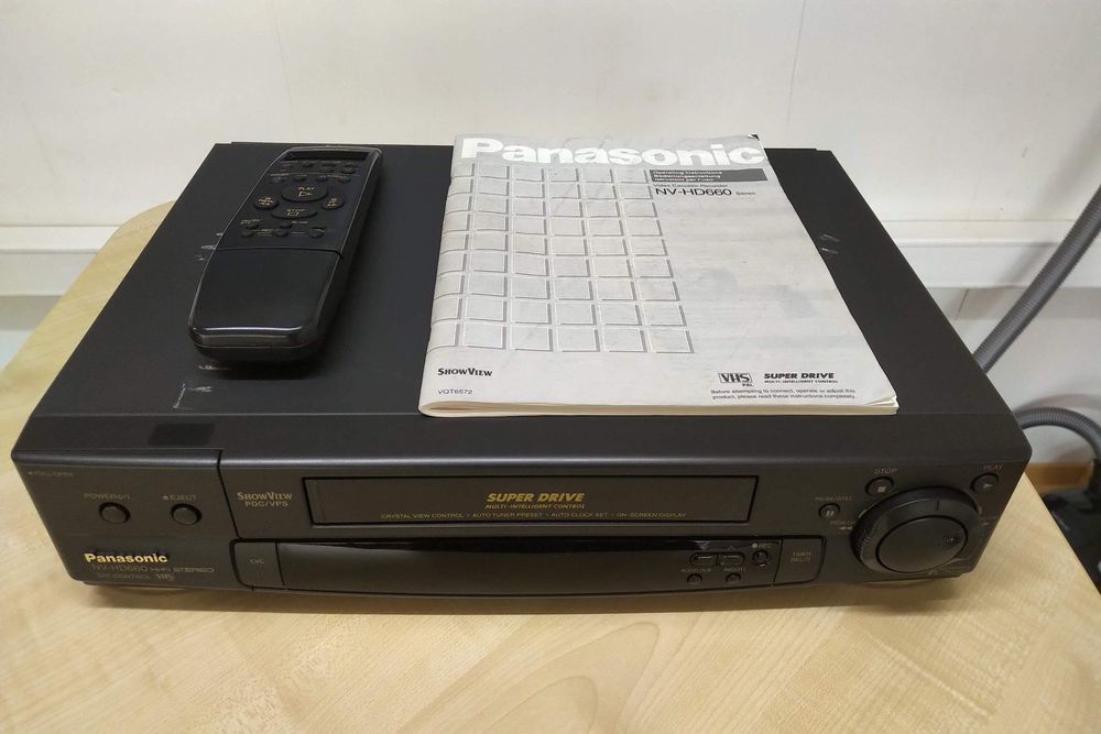 magnétoscope VHS Panasonic NV-FJ610EGYK (Gebraucht) in Collonges für
