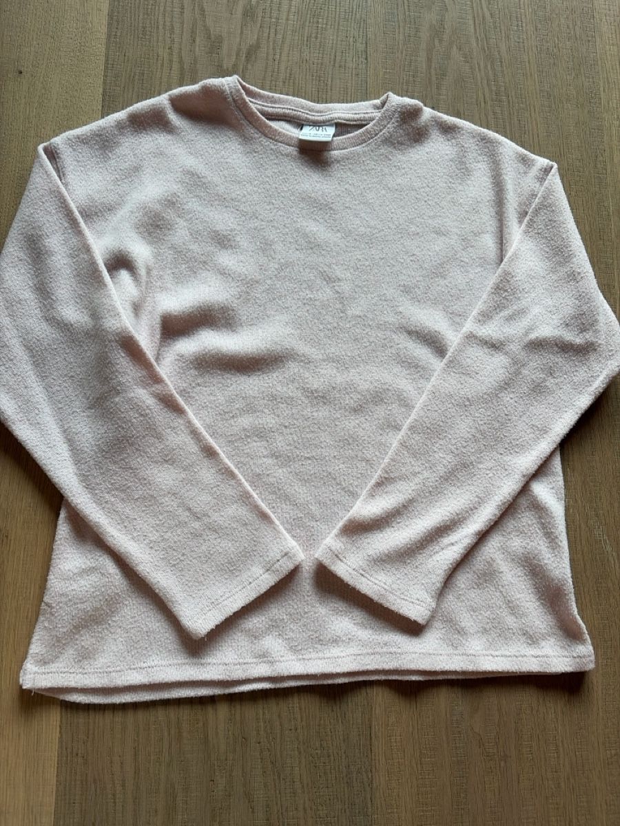 Zara Pulls et sweat-shirts: Pullover Zara rosafarben Grösse 140 – D'occasion à Saanenmöser par ballerinas