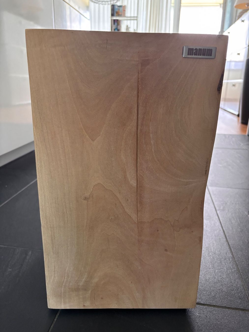 Articoli in legno: Massiver Design-Holzblock Manum – Usato da Bern venduto da Aero72 5