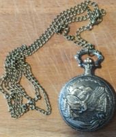 Vintage Taschenuhr mit Bergmotiv - Einzigartiges Design
