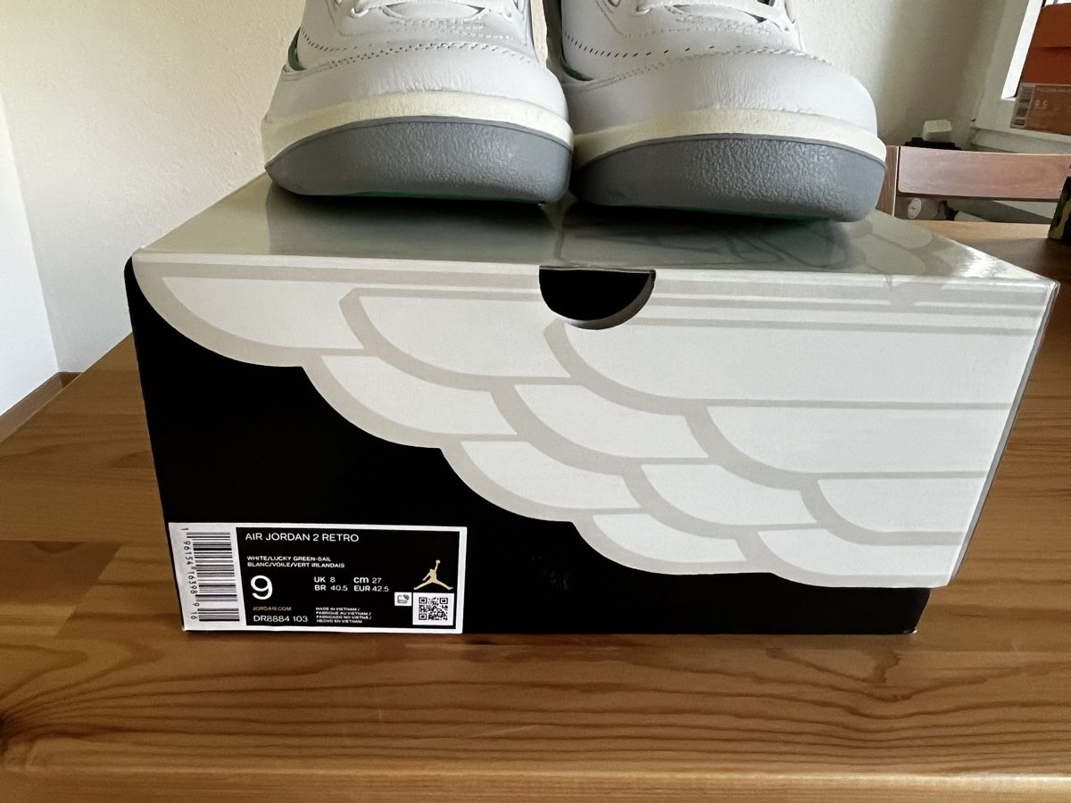 Jordan Herrenschuhe: Jordan 2 Lucky Green EU 42.5 – Neu und originalverpackt aus Liebefeld von donetasy 2