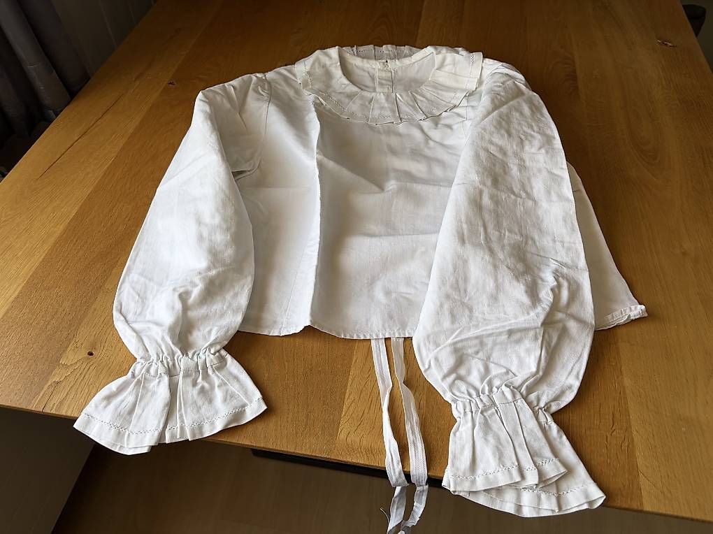 Robes: Bündner Werktagstracht – Neuf (Voir description) à Maladers par Brueni08 2