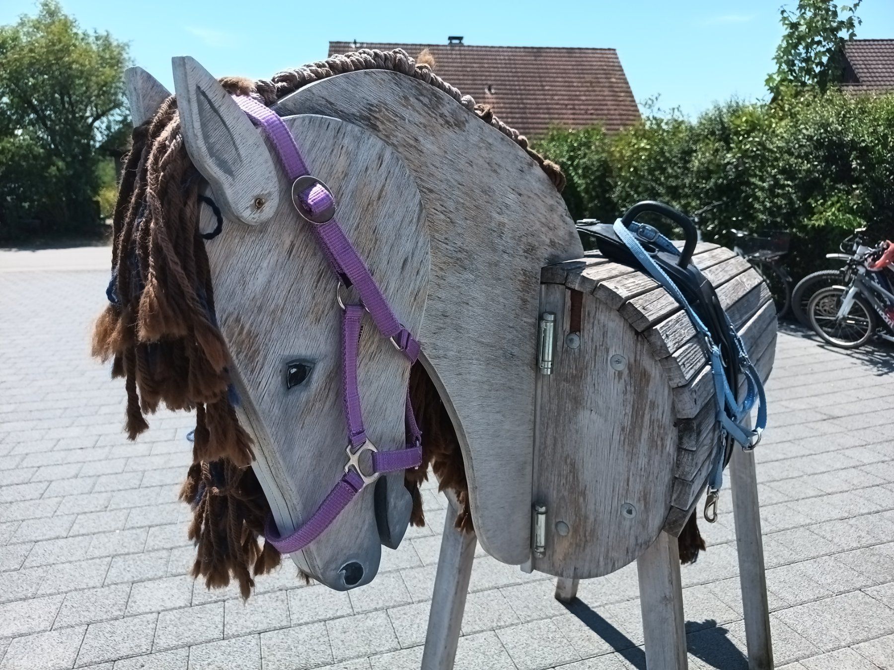 Giocattoli: Holzpferd mit Zubehör – Usato da Ossingen venduto da Swoody 7