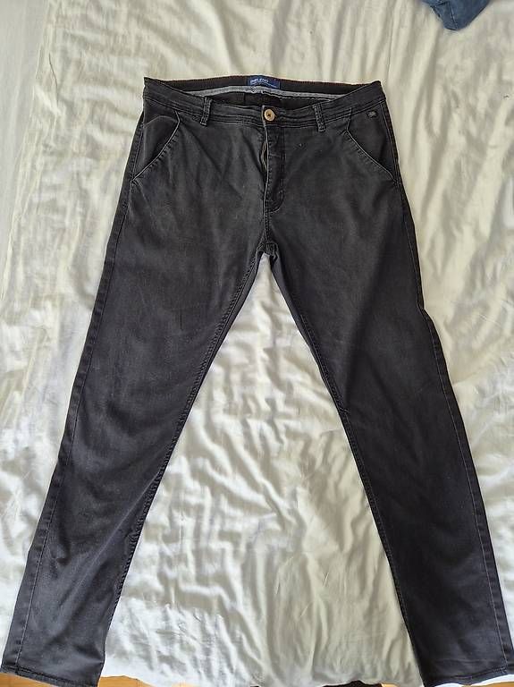 Pantaloni: blend chinos hose schwarz – Usato da Wetzikon ZH venduto da Juergen_B