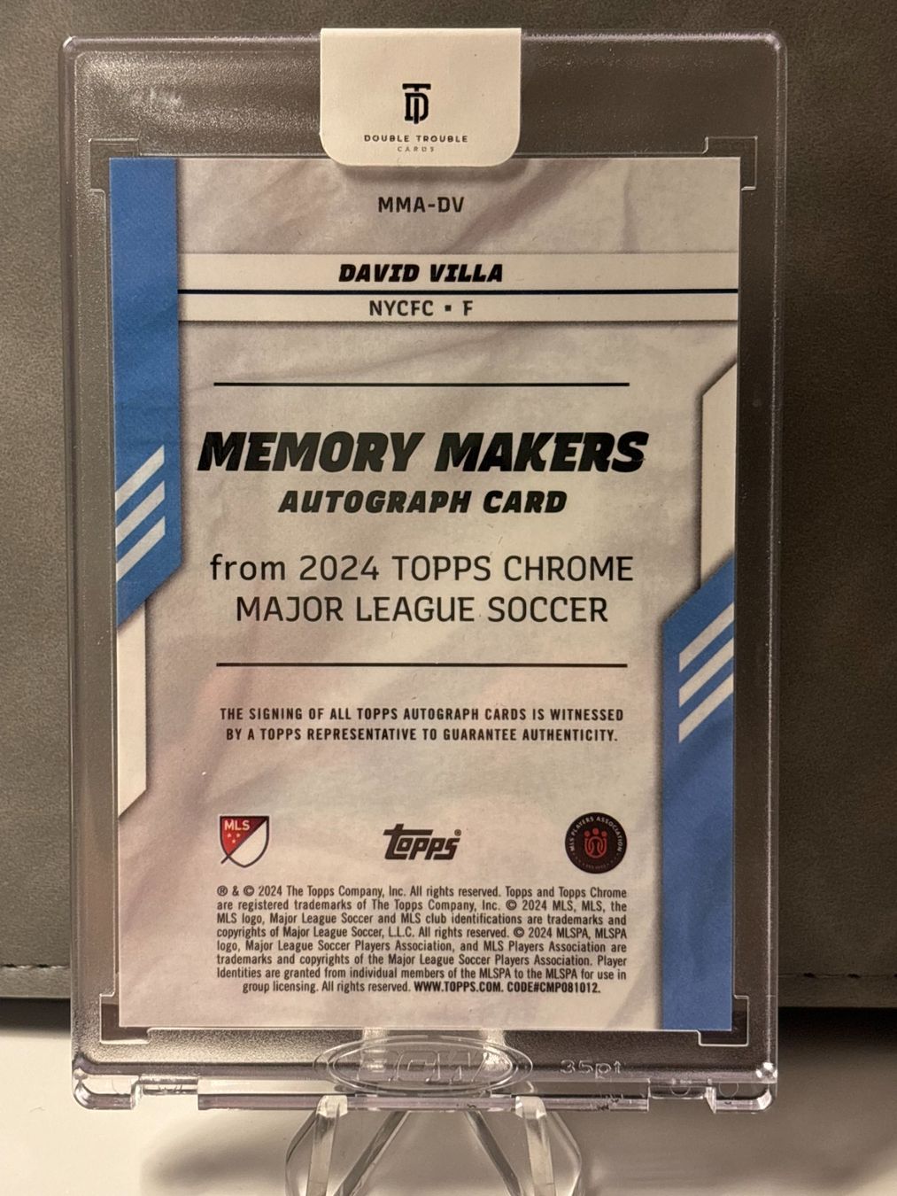 Topps Carte collezionabili: 2024 Topps Chrome MLS David Villa Memory Makers Auto /25 – Nuovo (secondo la descrizione) da Aarberg venduto da gocardz.shop 1