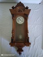Antike Wanduhr mit Pendel, Holzgehäuse, defekt
