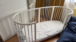 Stokke Sleepi Babybett oval weiss guter Zustand