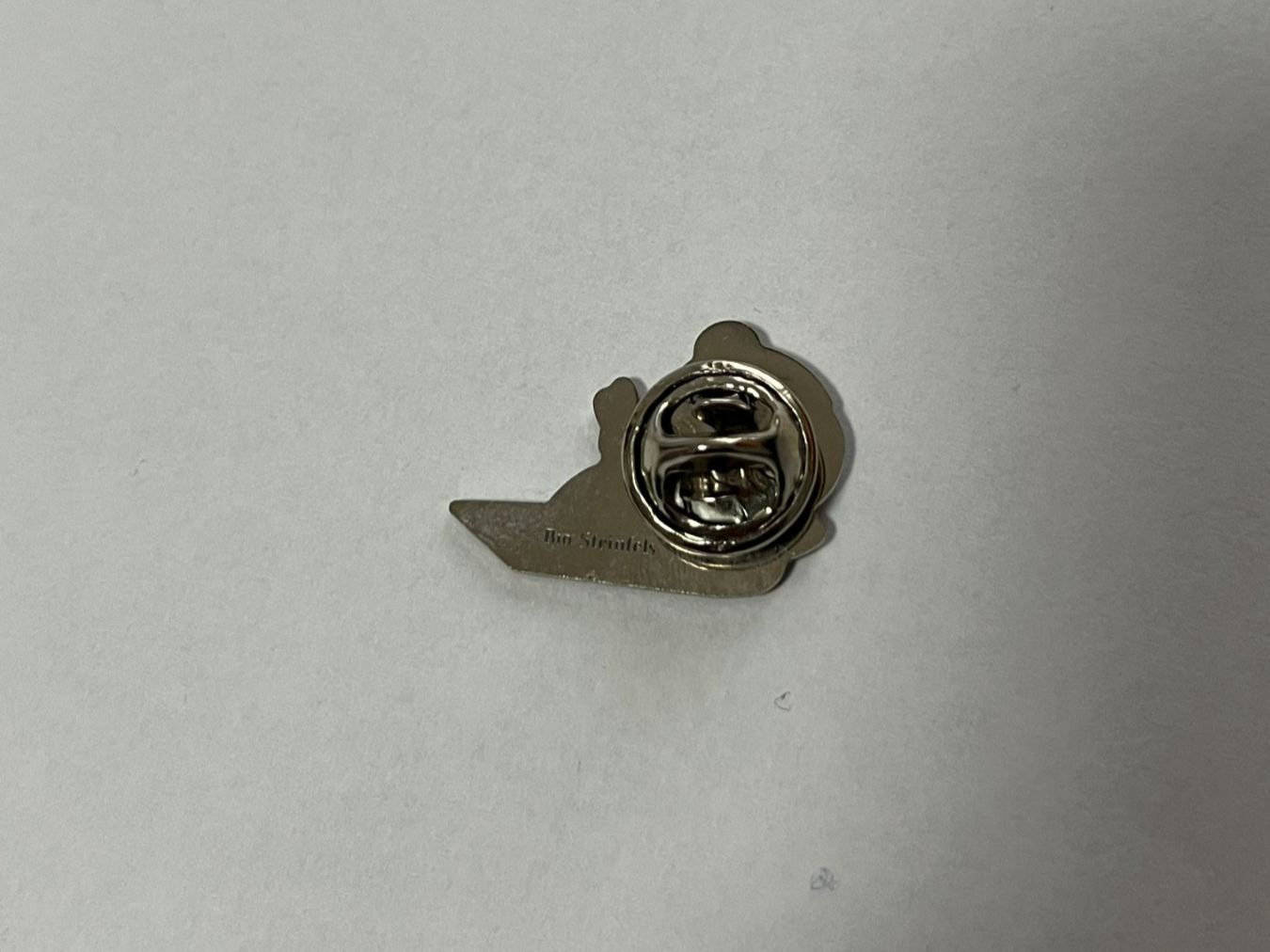 Spille & Fermagli: Winter Pin , Sujet Comicfigur auf Ski! – Usato da Dietikon venduto da sch_w2tw 1