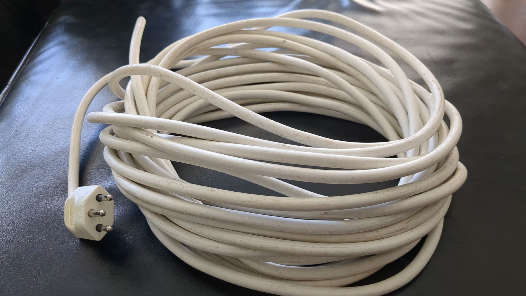 Cavi: Kabel, Top Zustand, CH-Stecker, Weiss! – Usato da Randa venduto da est_m9n9