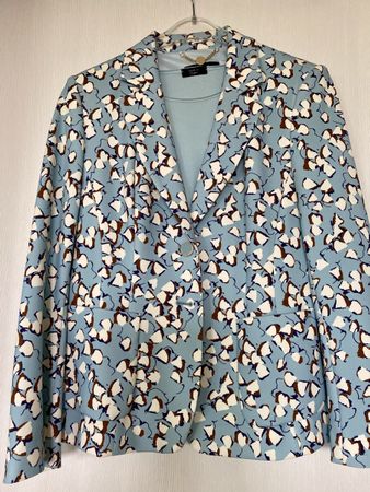 Marc Cain Blazer, hellblau gemustert Gr.42 mit T-Shirt