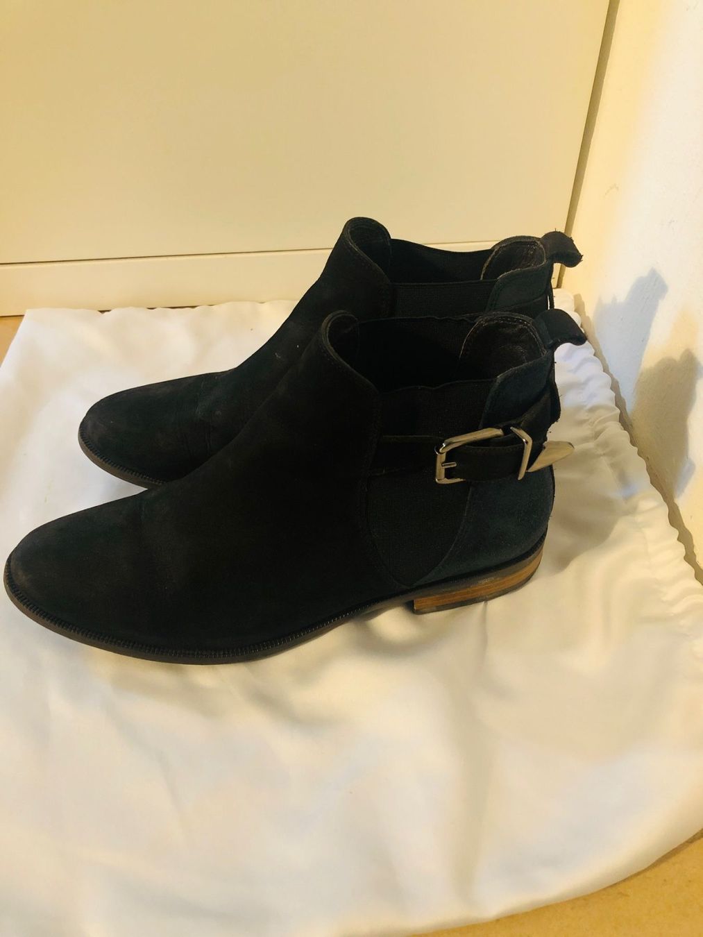 Chaussures femmes: Wunderschöne Lederstiefeletten Gr.37 – D'occasion à Uetikon am See par Mici_Ki 1