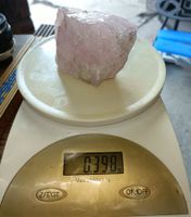 Rosenquarz  Rohstein 398 Gramm schwer