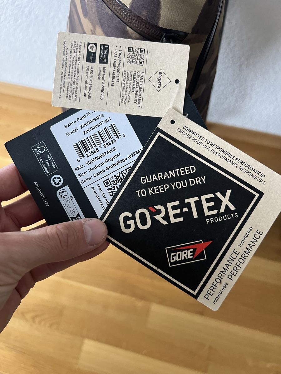 Arcteryx Pantaloni: NEW Arcteryx Sarbe print pants  – Nuovo e nell'imballaggio originale da Fribourg venduto da 7vo_pd22 3