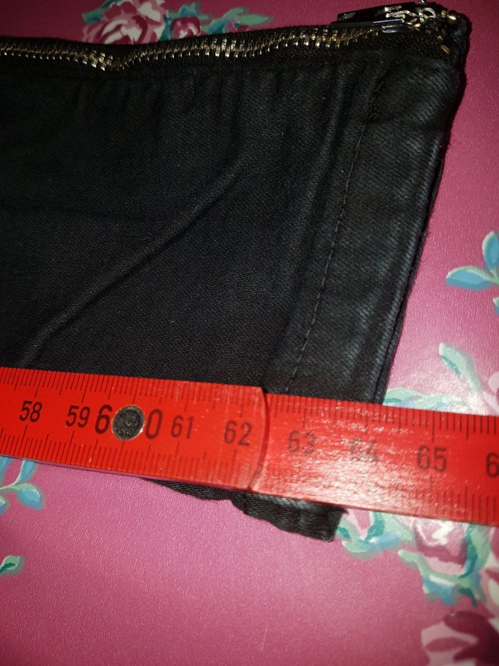 Jeans: Bershka jeans stretch gr 34 K21 – Usato da Schwarzenburg venduto da Flamingo07 2