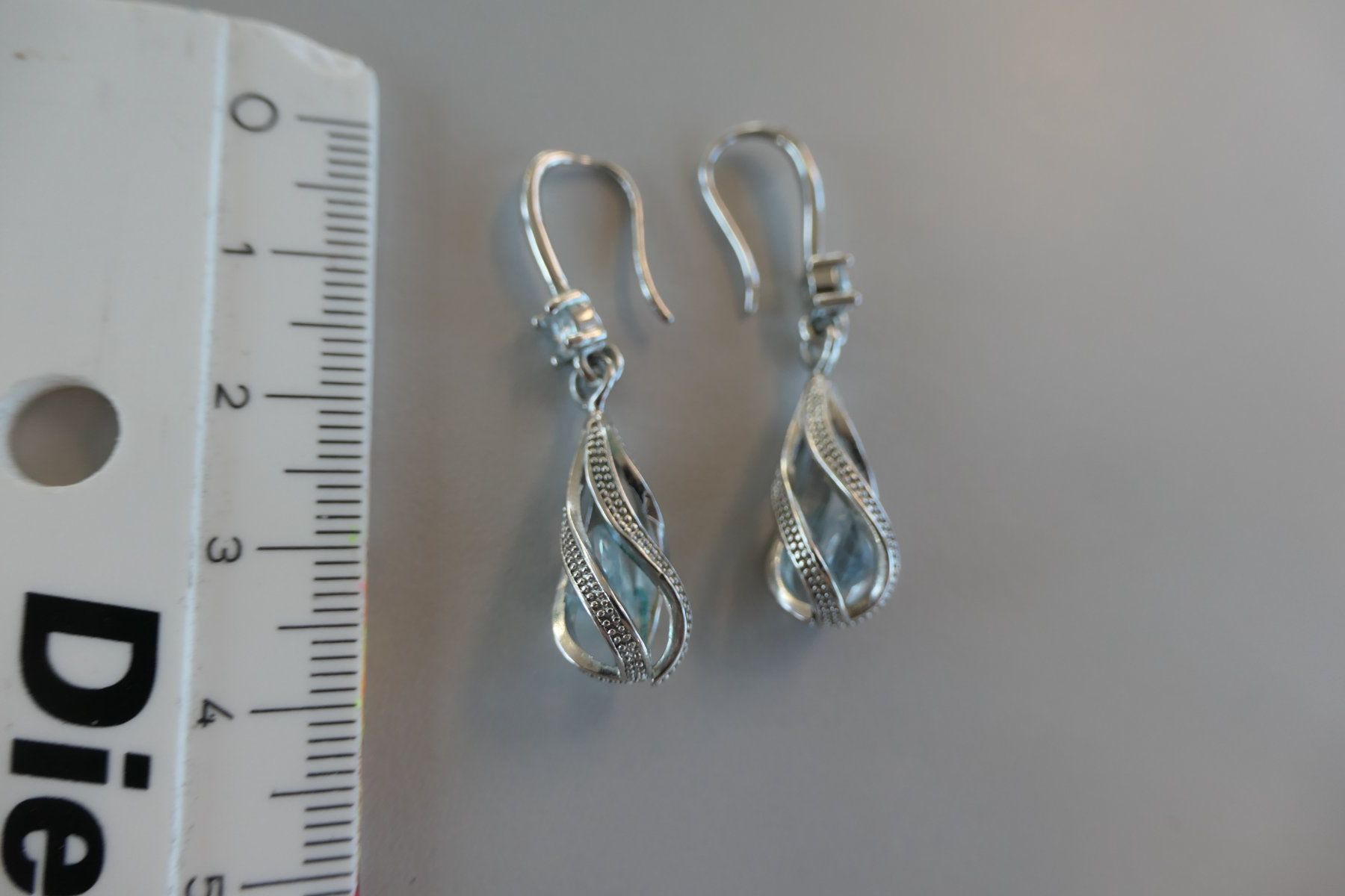 Boucles d'oreille: Ohrringe Silberfarben neu – Neuf (Voir description) à Eschenbach LU par Orchi