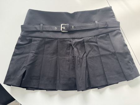 Schwarzer Minirock von Zara, Grösse S, Top Zustand!