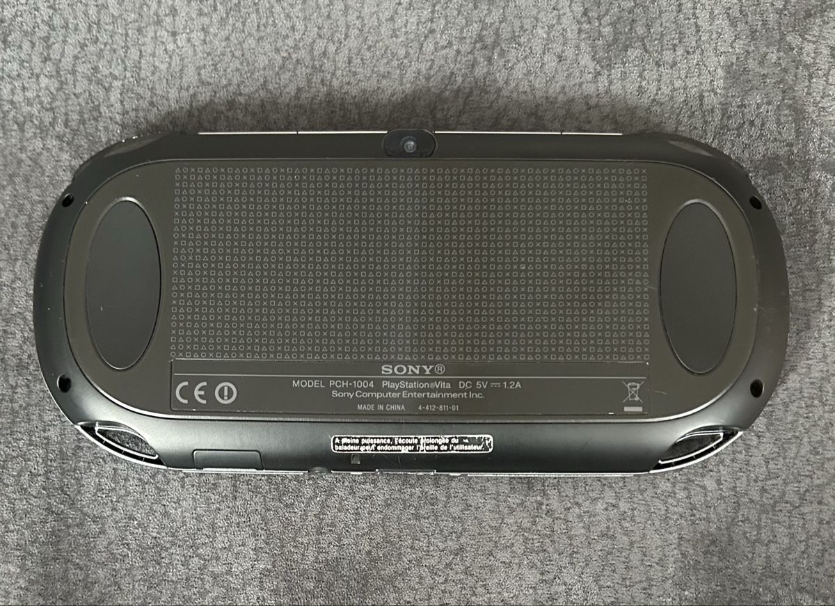 Sony Consoles: Console portable Sony PS Vita noire – D'occasion à Carouge GE par  1