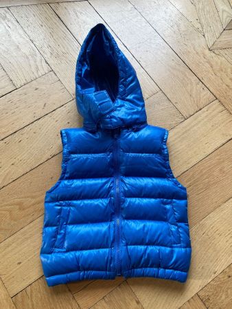 Ärmellose Kinder Weste/Gilet mit Kapuze Grösse 90