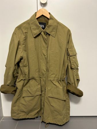 Zara Übergangsjacke Grösse S Neu !!